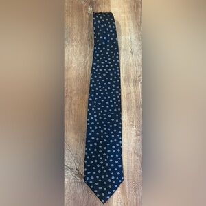 Amherst & Brook black and grey polka dot patterned tie​​​​​​​​